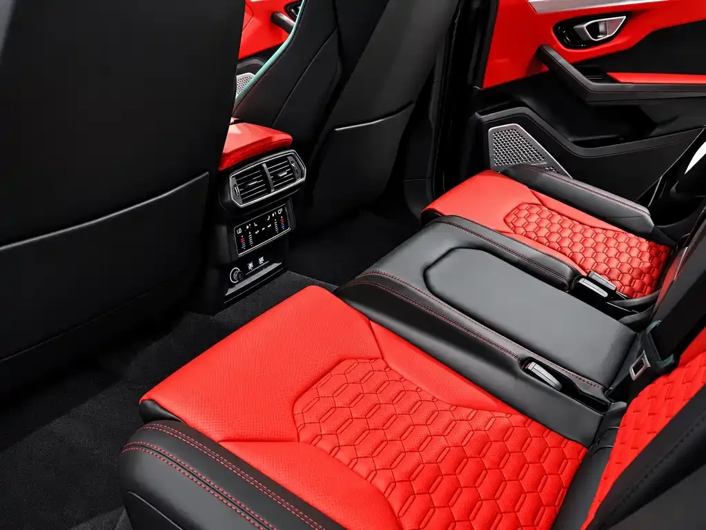 Lamborghini Urus — фото 9