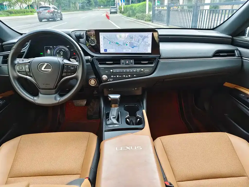Lexus ES — фото 10