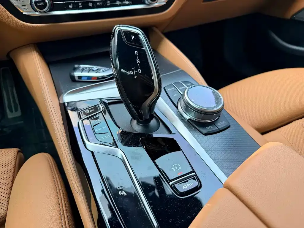 BMW 5 Series (Import) — фото 4
