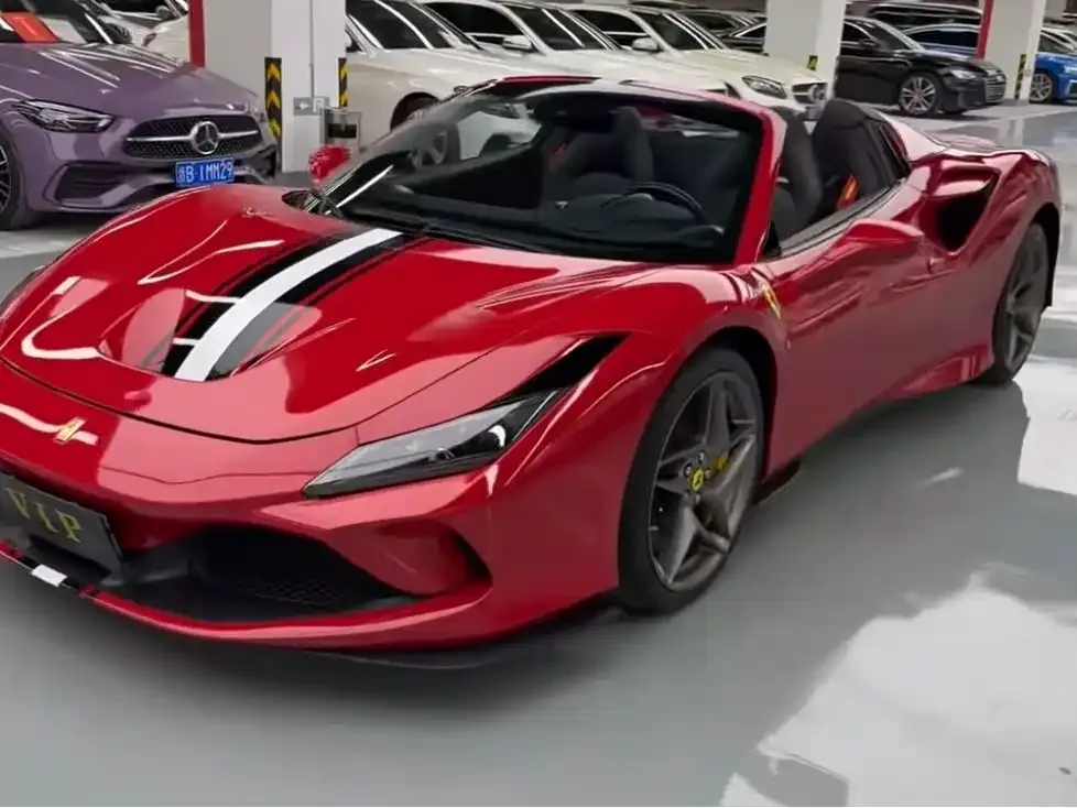 Ferrari F8 — фото 1