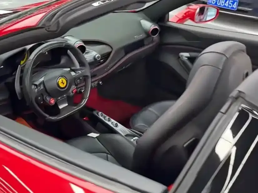 Ferrari F8 — фото 6