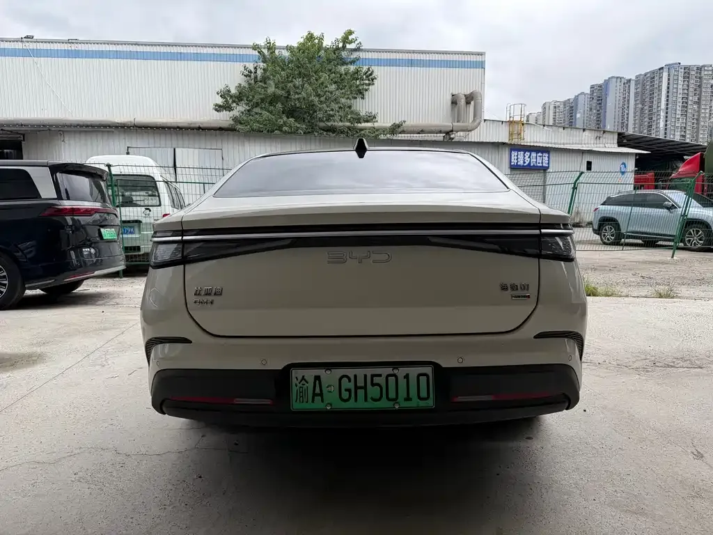 BYD Seal 07 DM-i — фото 6