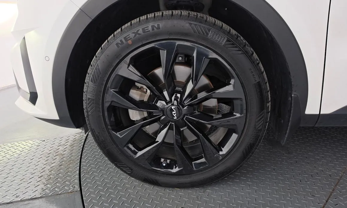 Kia Sorento — фото 7
