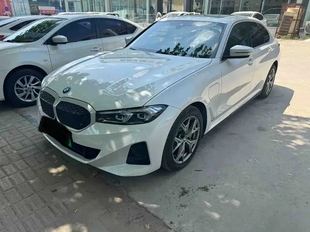 BMW i3 — фото 1
