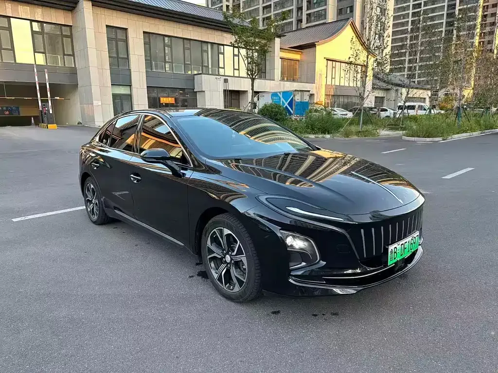 Hongqi E-QM5 — фото 4