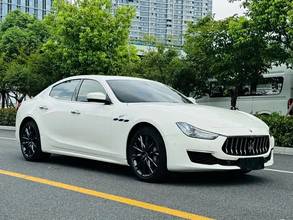 Maserati Ghibli — фото 7