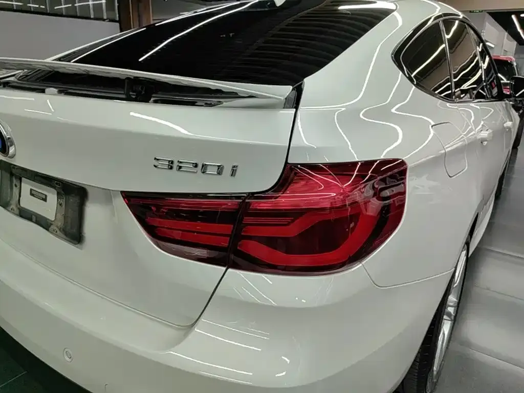 BMW 3 Series GT — фото 10
