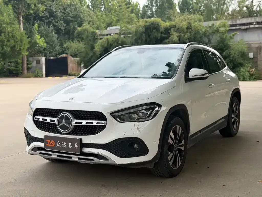 Mercedes-Benz GLA — фото 1