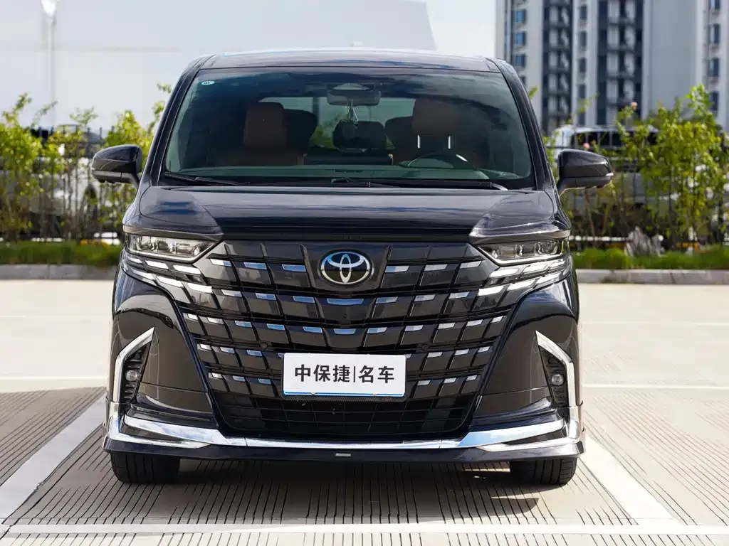 Toyota Alphard — фото 6