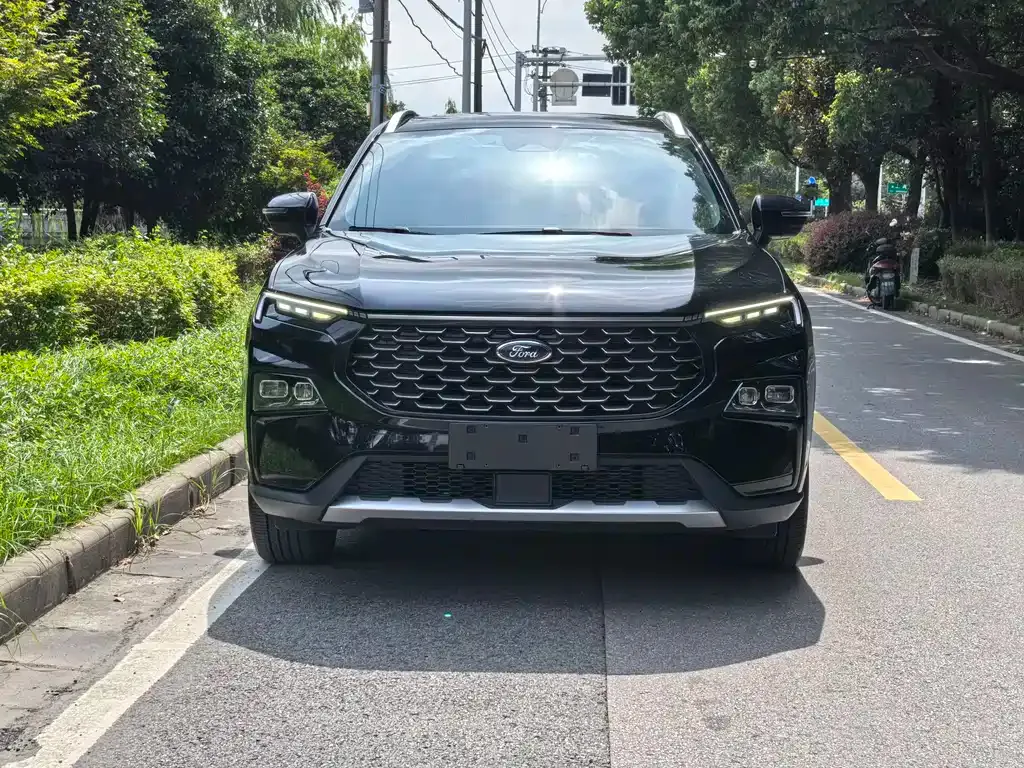 Ford Equator Sport — фото 10
