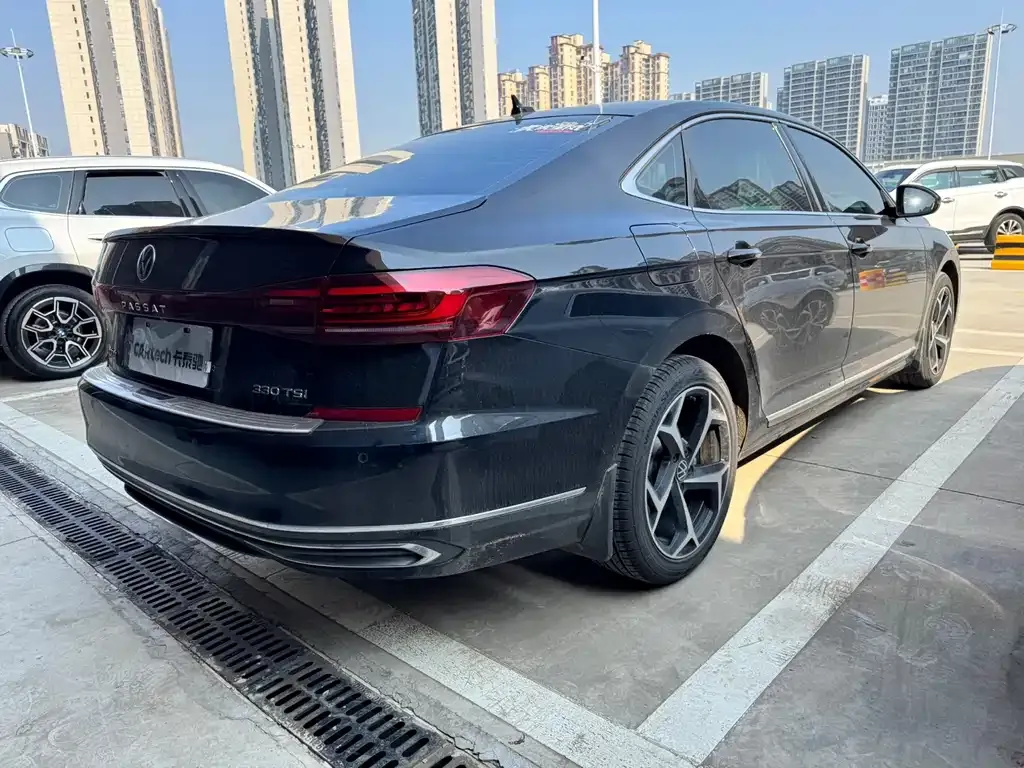 Volkswagen Passat — фото 4