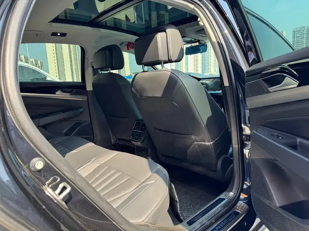 Volkswagen Passat — фото 7