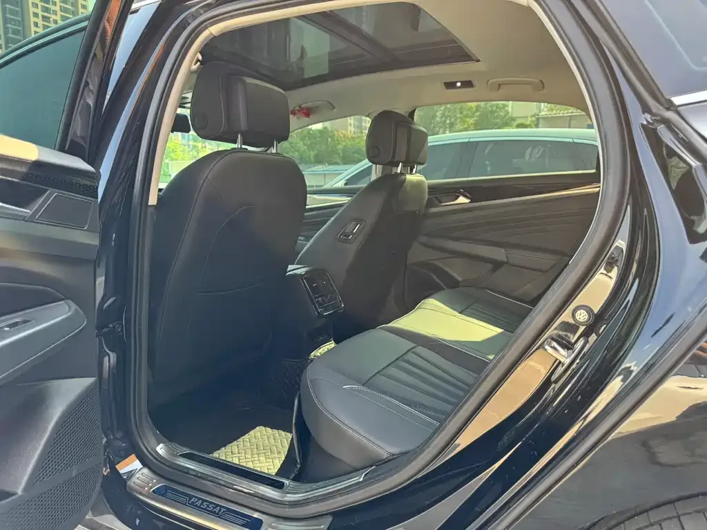 Volkswagen Passat — фото 5