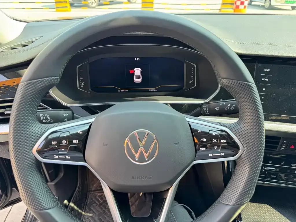 Volkswagen Passat — фото 6