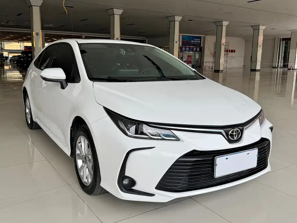 Toyota Corolla — фото 6