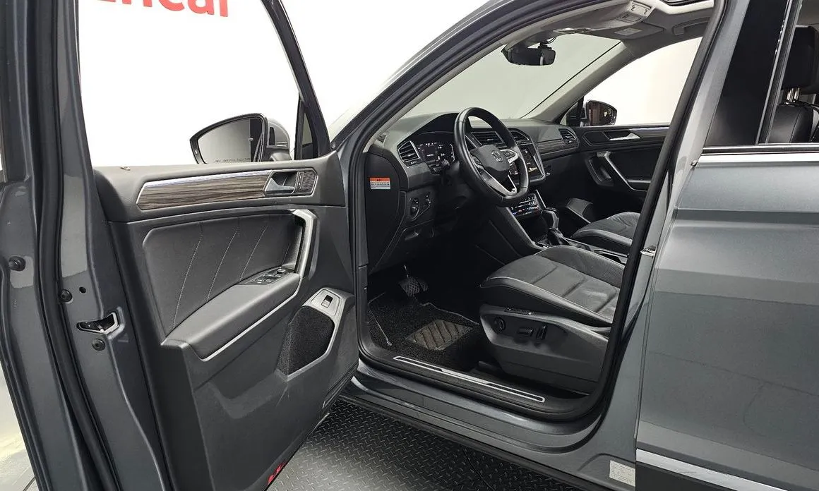 Volkswagen Tiguan — фото 8