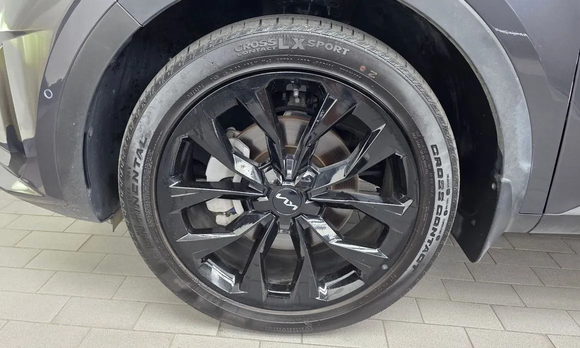 Kia Sorento — фото 9