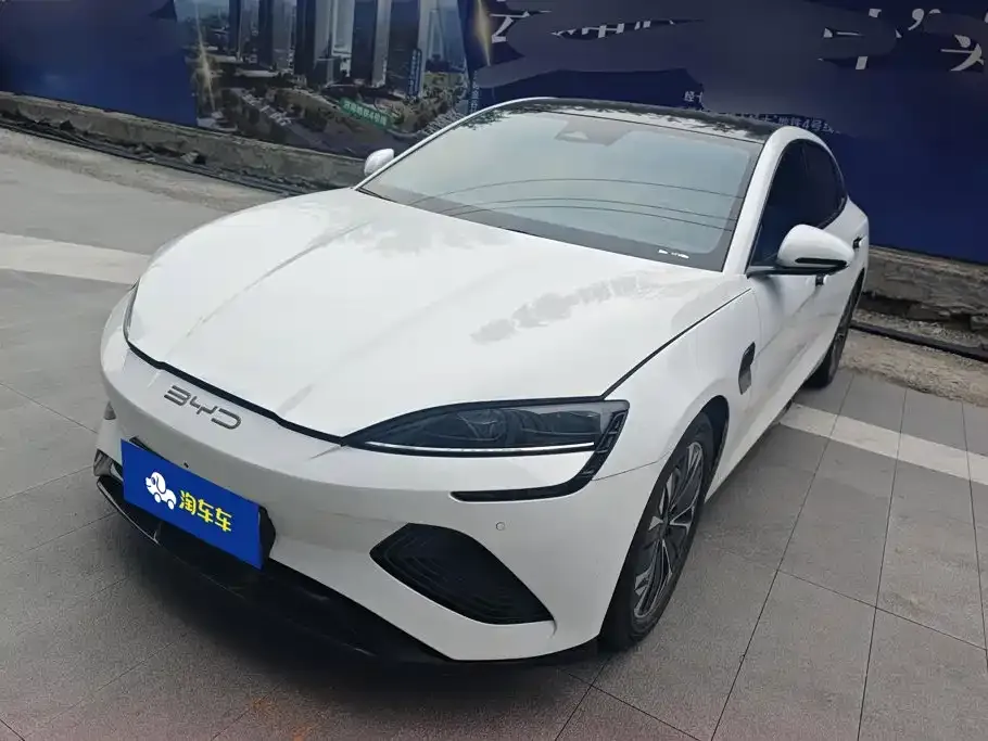 BYD Seal — фото 1