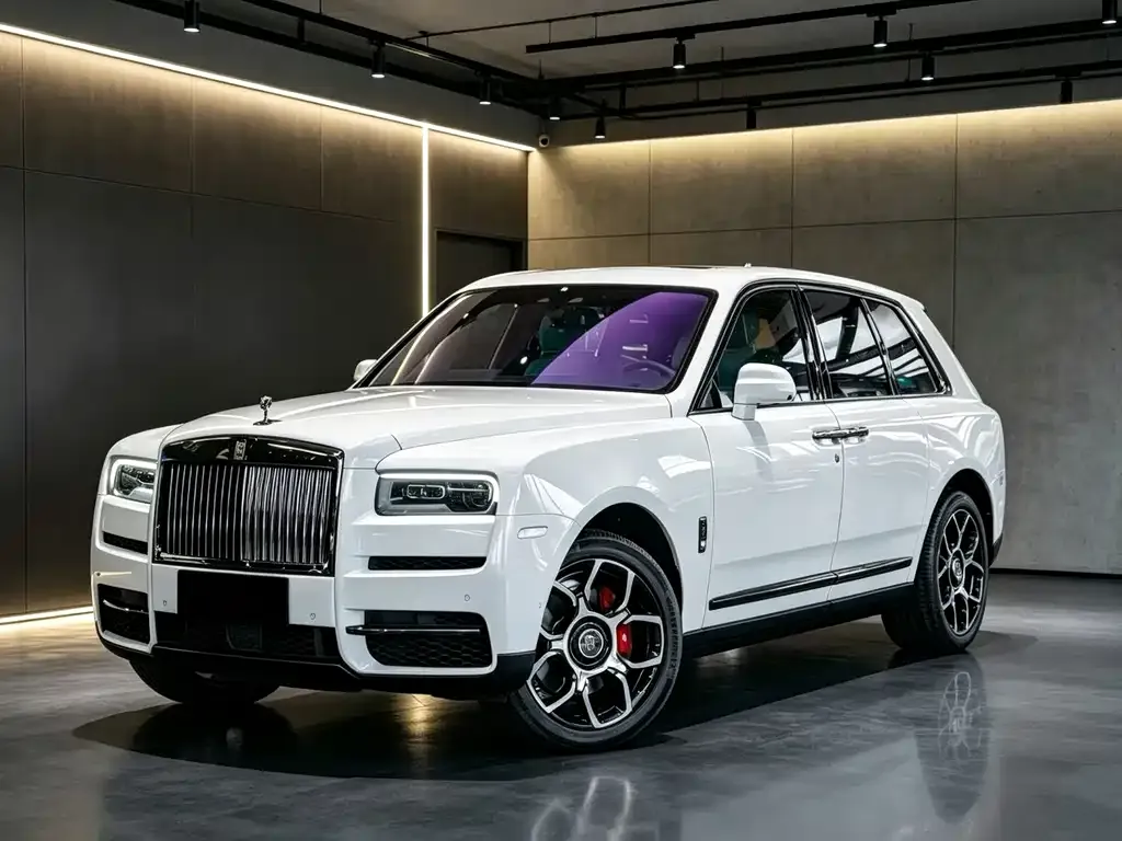 Rolls-Royce Cullinan — фото 1