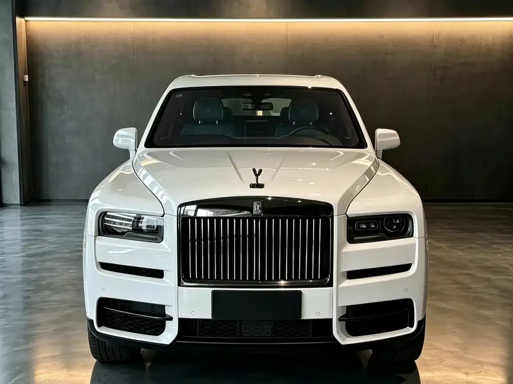 Rolls-Royce Cullinan — фото 10