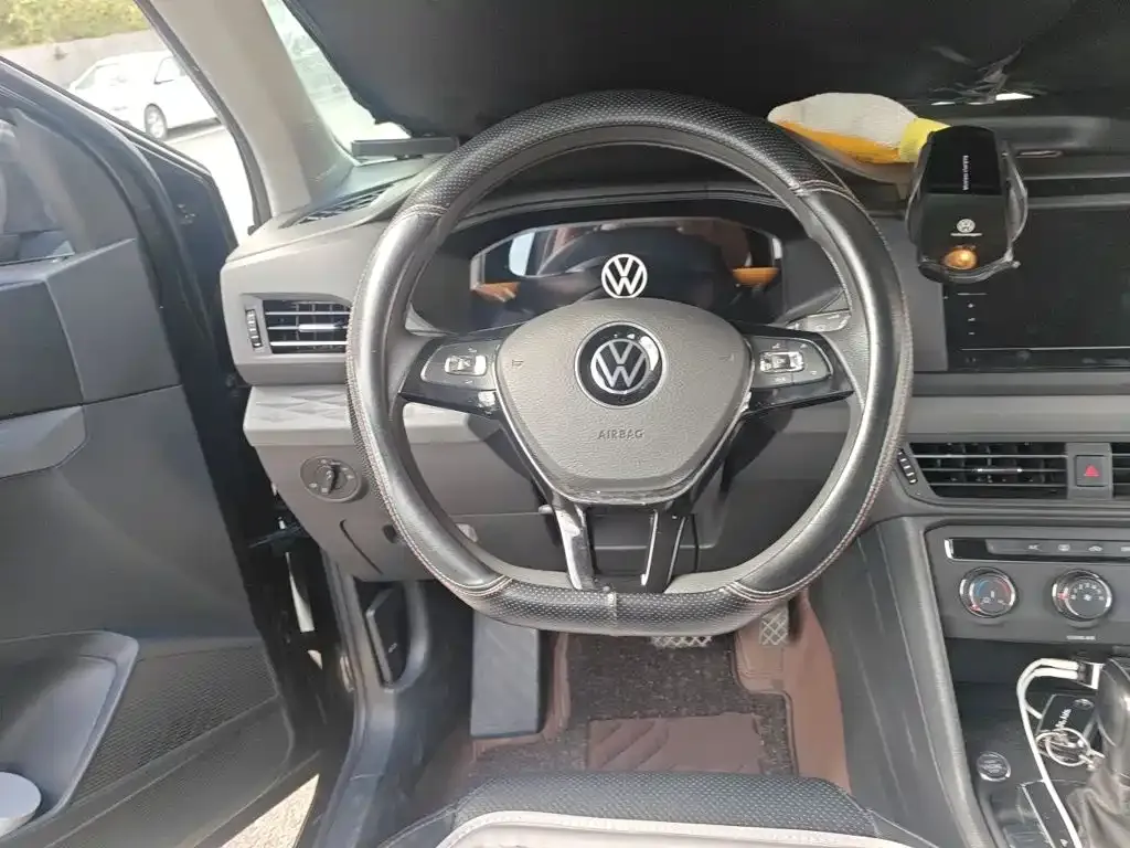 Volkswagen Tharu — фото 7