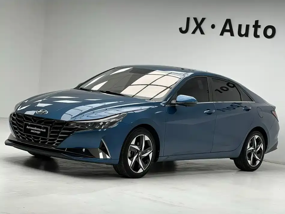 Hyundai Elantra — фото 1