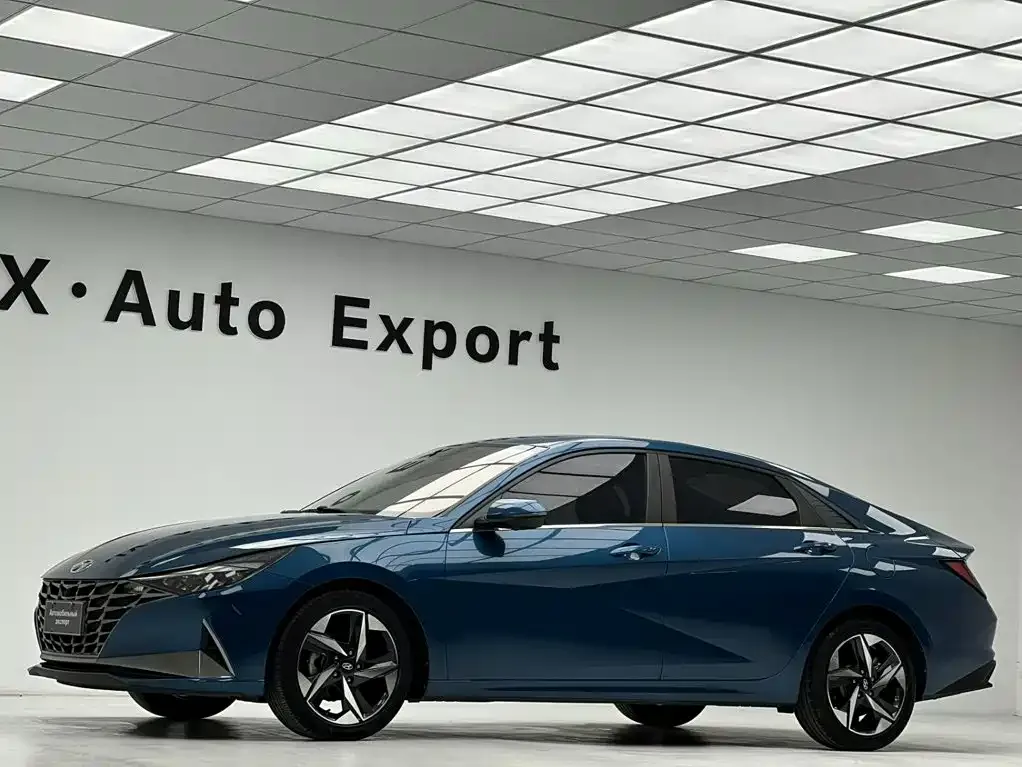 Hyundai Elantra — фото 7