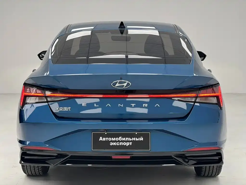 Hyundai Elantra — фото 3
