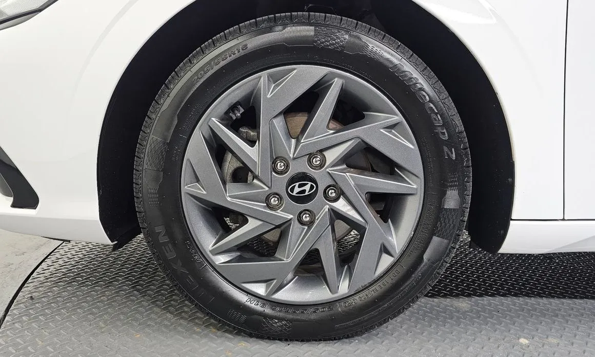 Hyundai AVANTE — фото 9