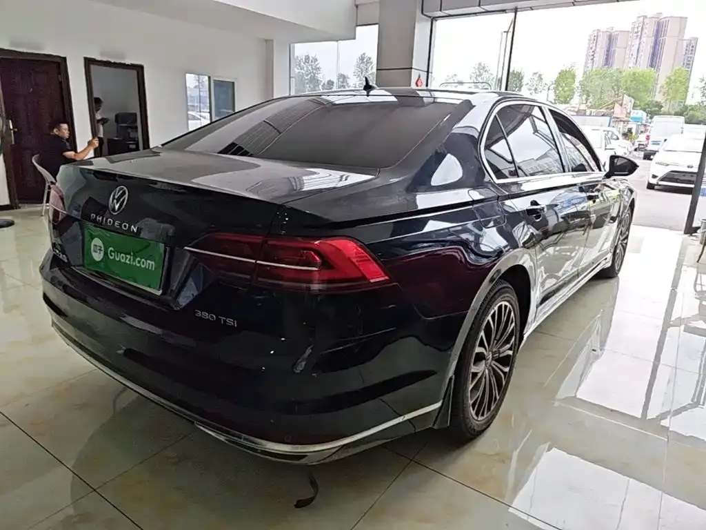 Volkswagen Phideon — фото 2