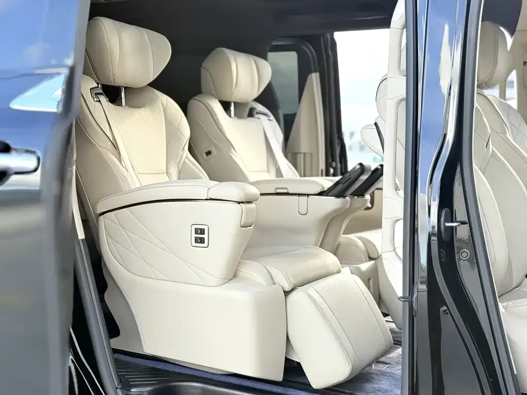 Toyota Alphard — фото 3