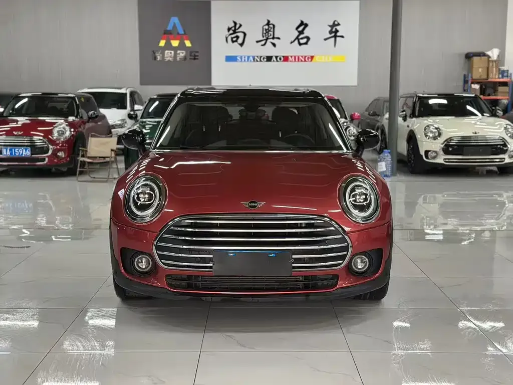 MINI Clubman — фото 1