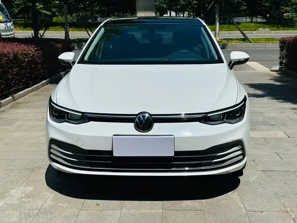 Volkswagen Golf — фото 10