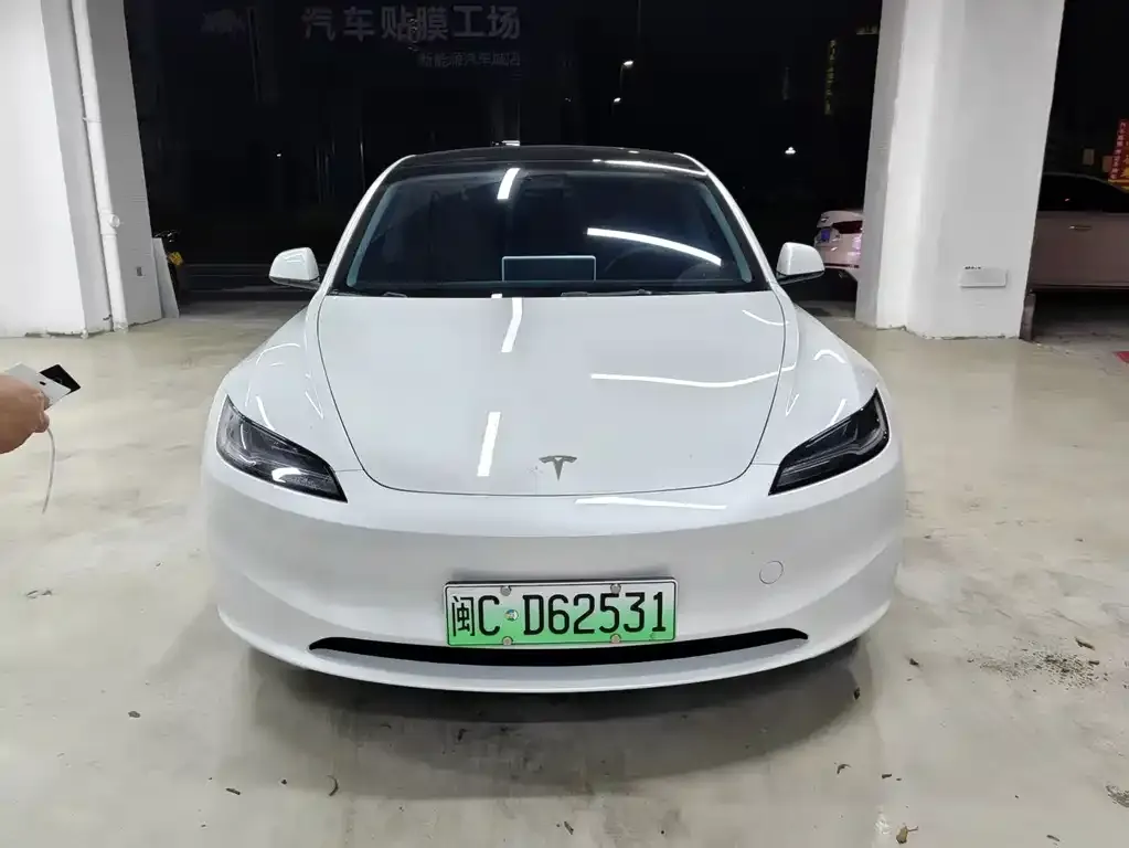 Tesla Model 3 — фото 7