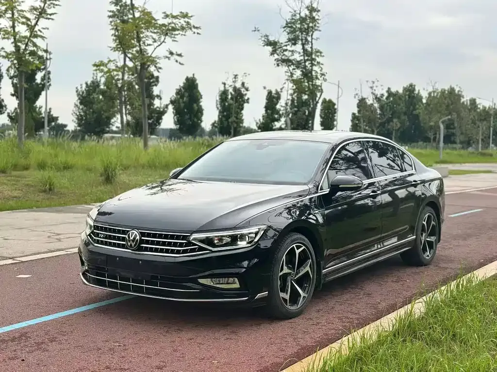Volkswagen Magotan — фото 1