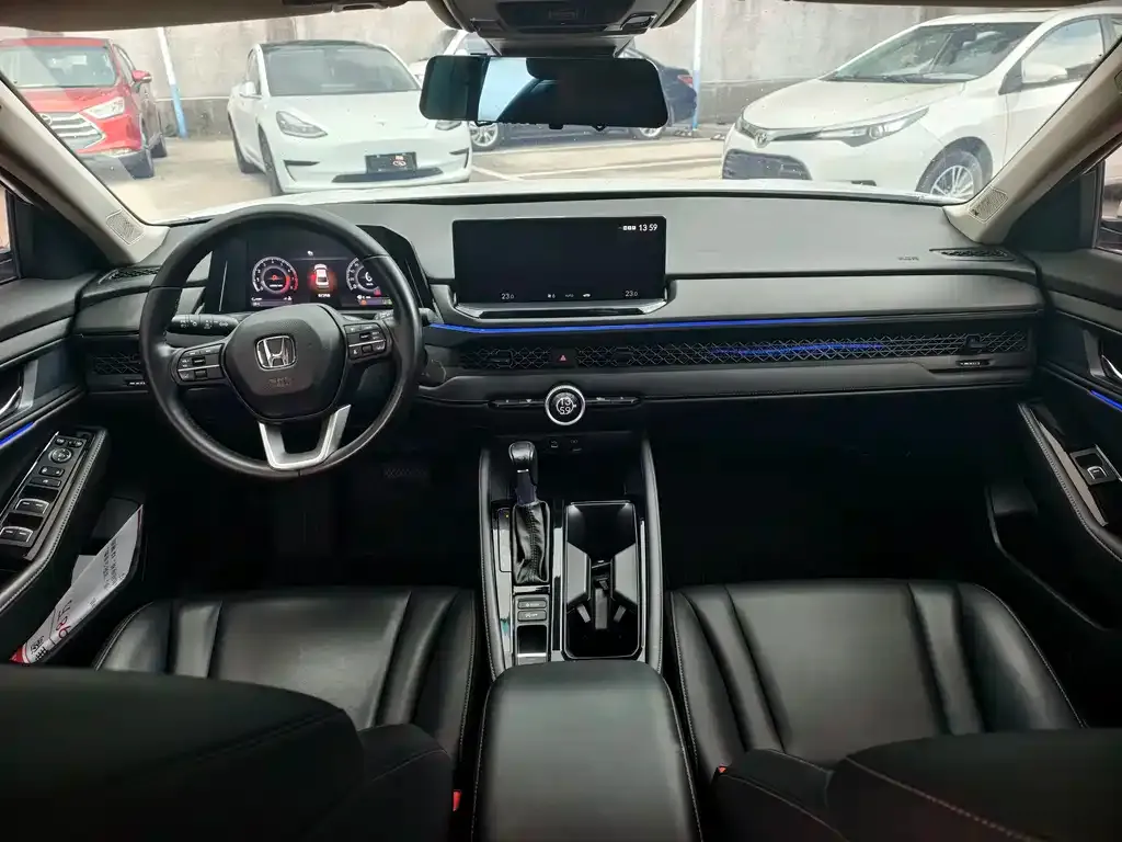 Honda Accord — фото 4