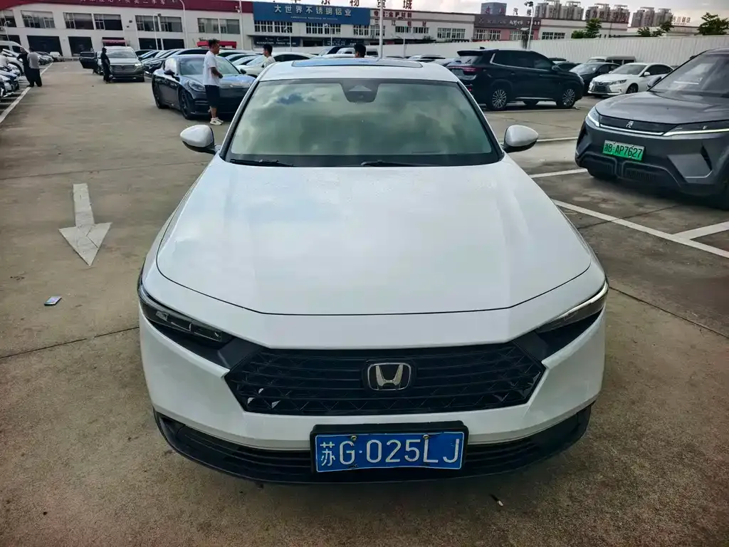 Honda Accord — фото 3
