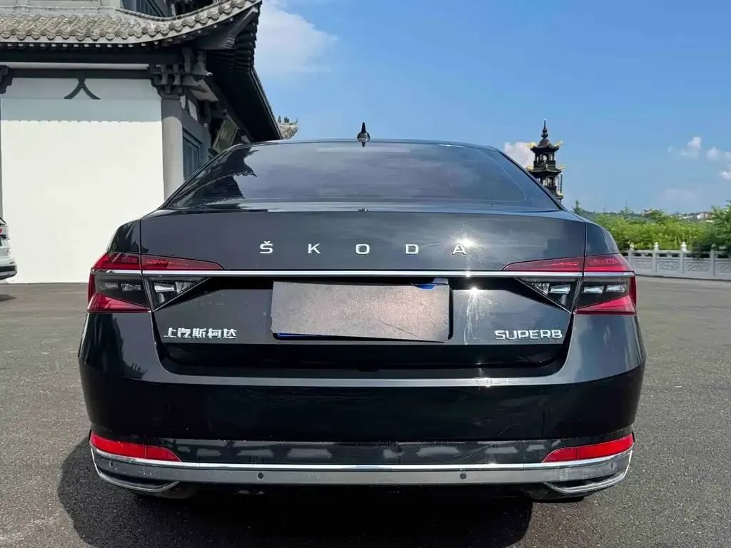 Skoda Superb — фото 3