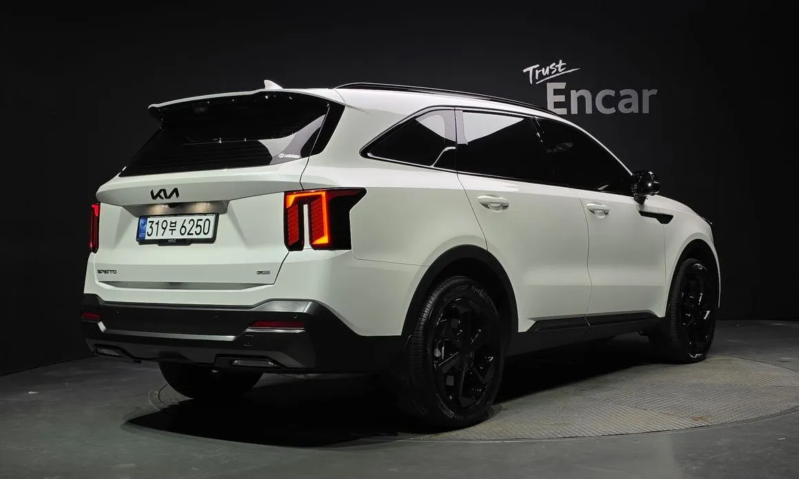 Kia Sorento — фото 10