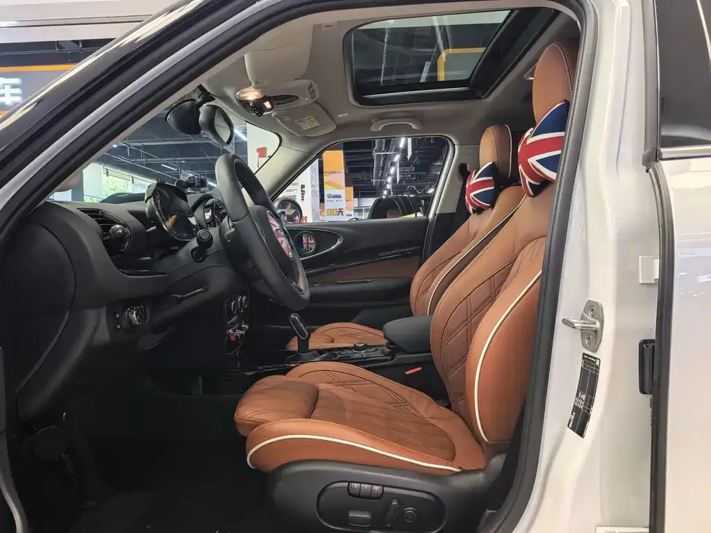 MINI Clubman — фото 10