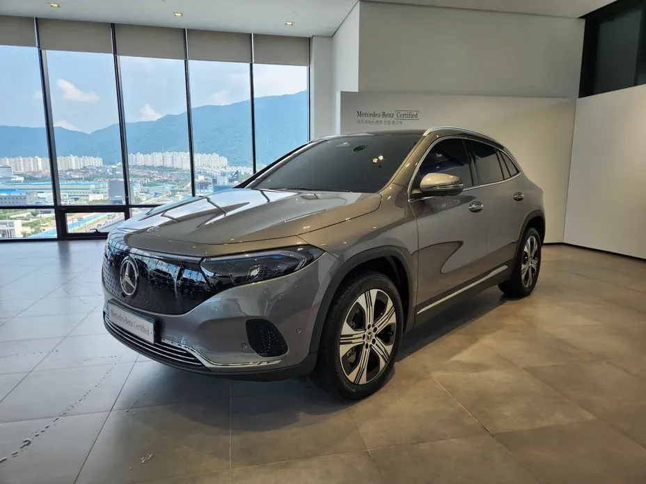 Mercedes-Benz EQA — фото 1