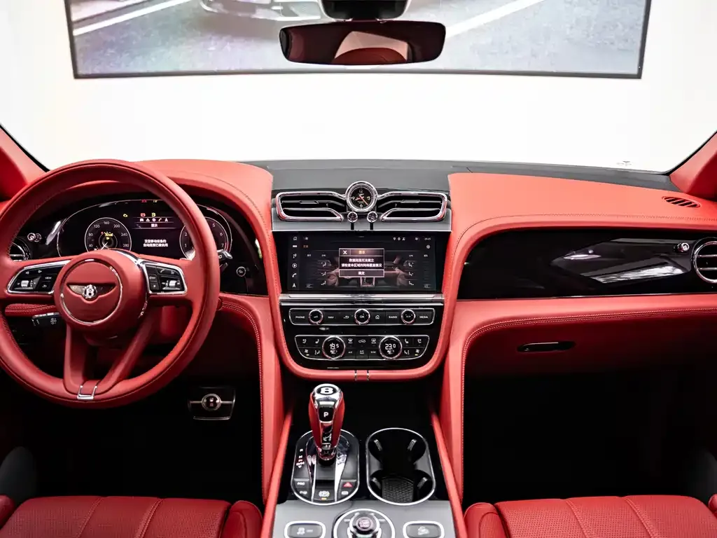 Bentley Bentayga — фото 10