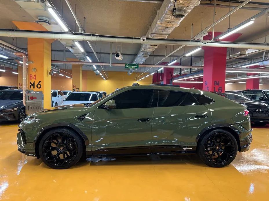 Lamborghini Urus — фото 9