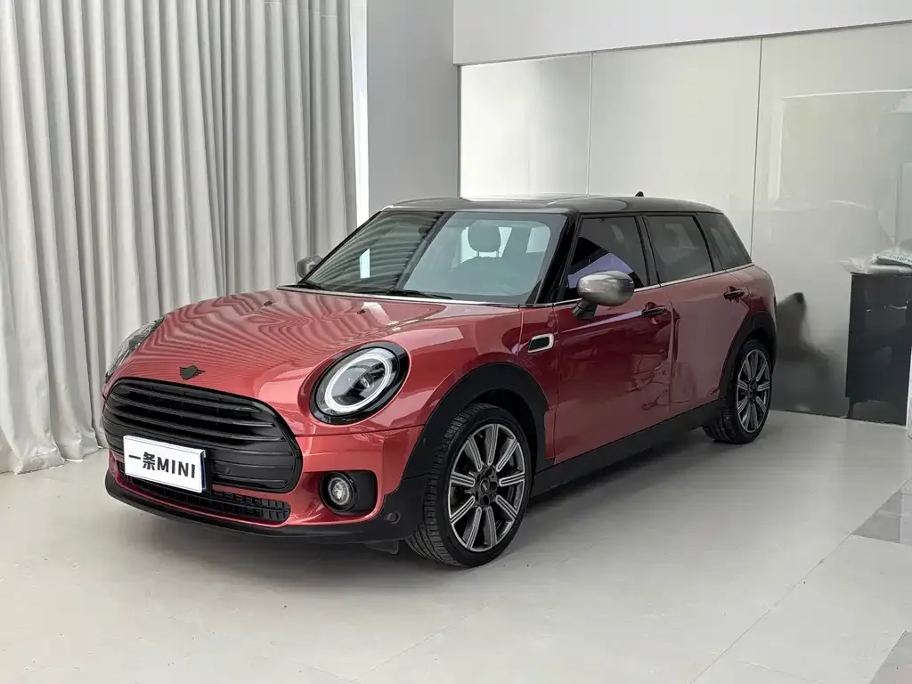 MINI Clubman — фото 1