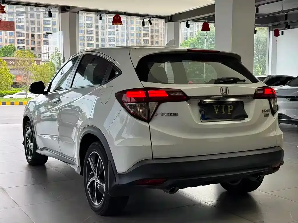 Honda Vezel — фото 3
