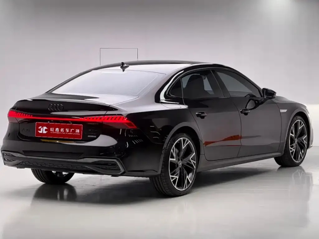 Audi A7L — фото 5