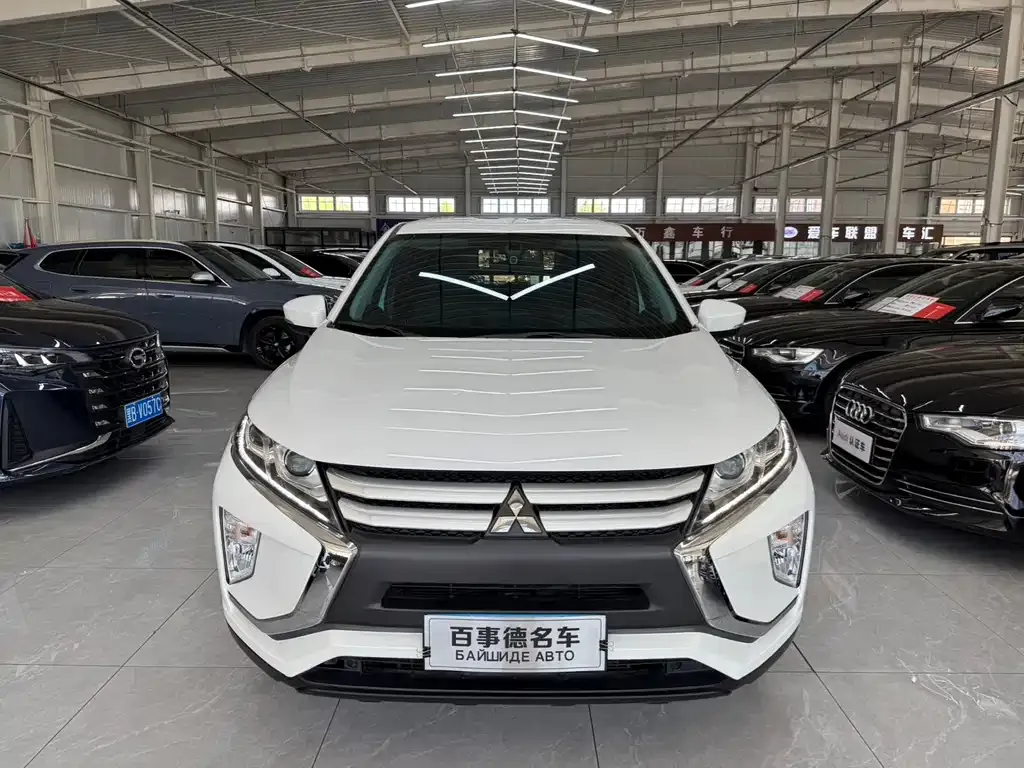 Mitsubishi Eclipse Cross — фото 9