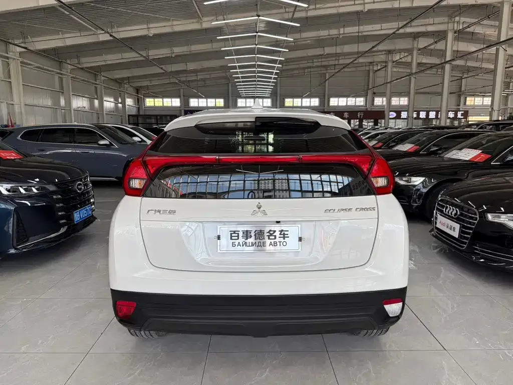 Mitsubishi Eclipse Cross — фото 7