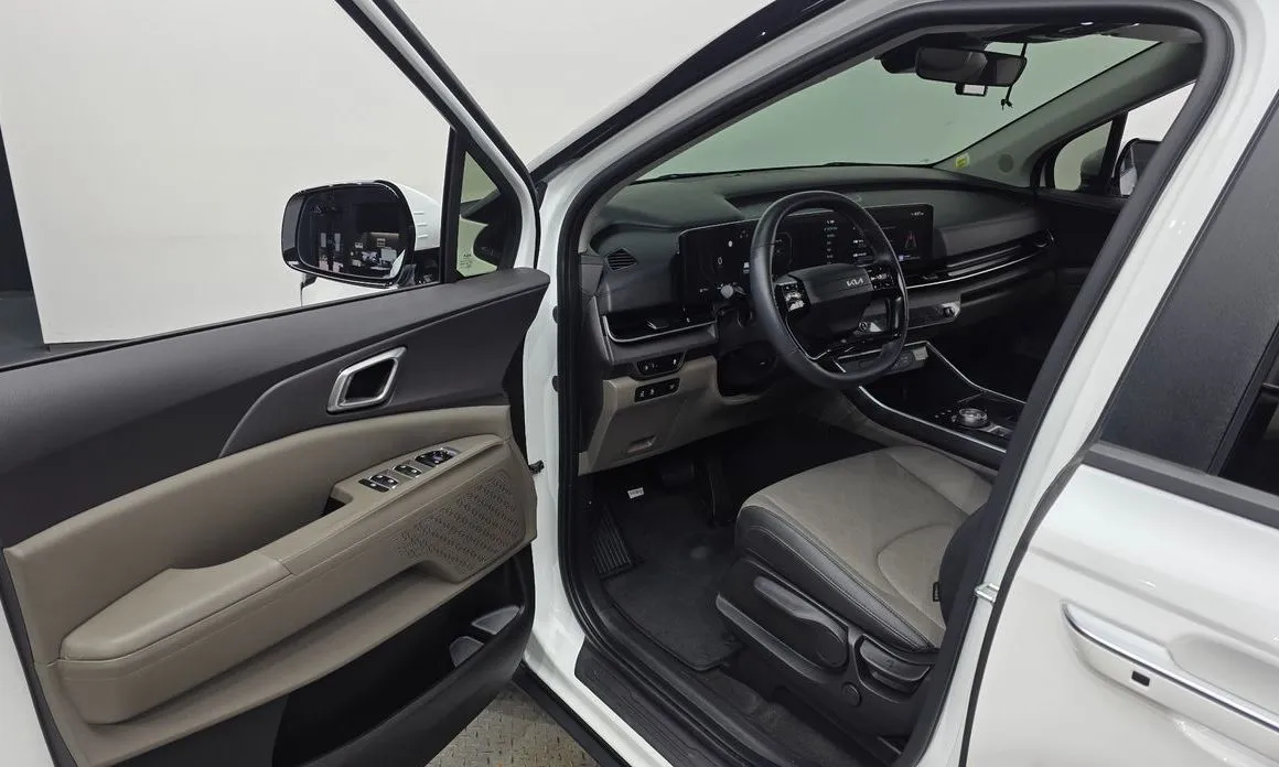 Kia Carnival — фото 10