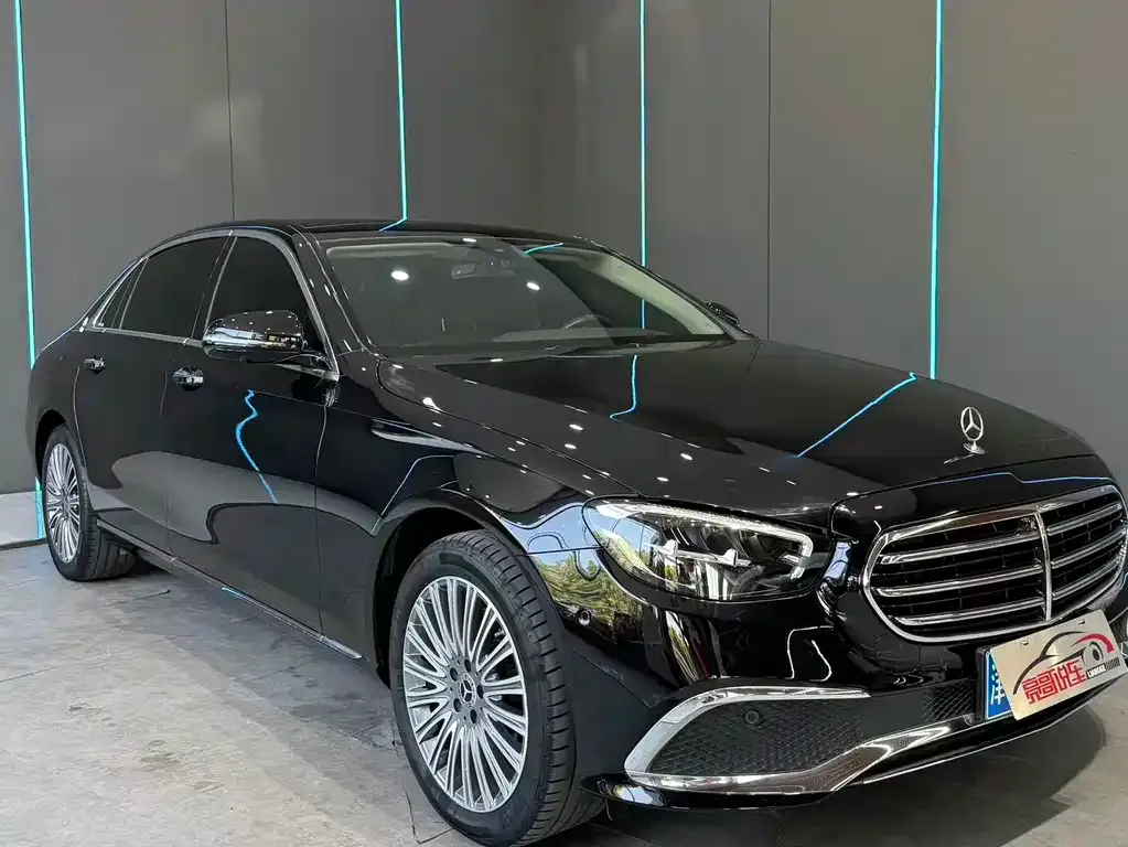 Mercedes-Benz E-Class — фото 10